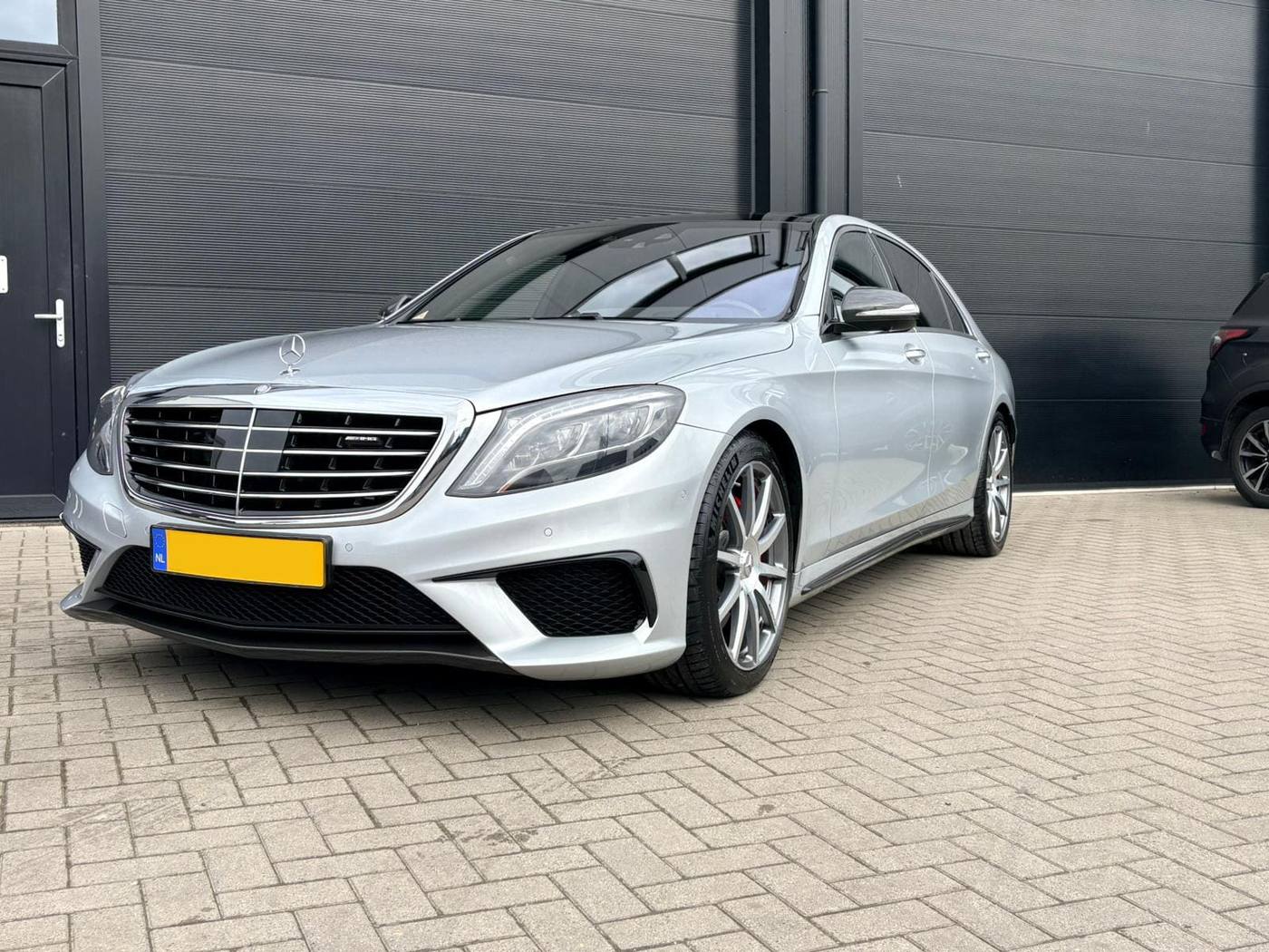 Mercedes Exterior